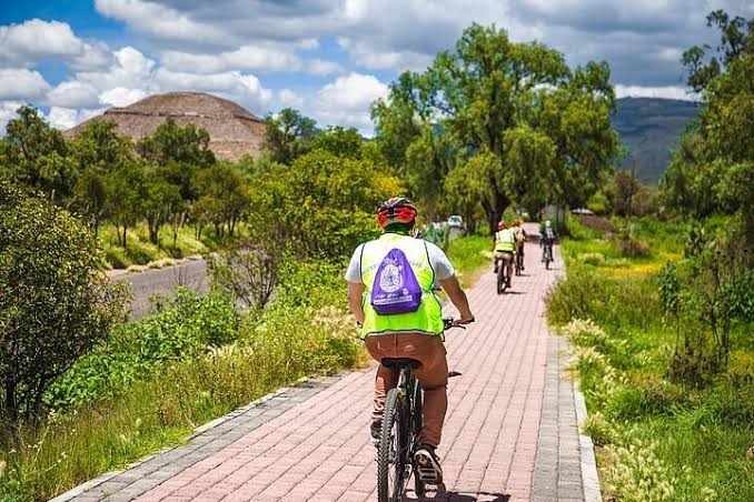 Pedalea por la historia